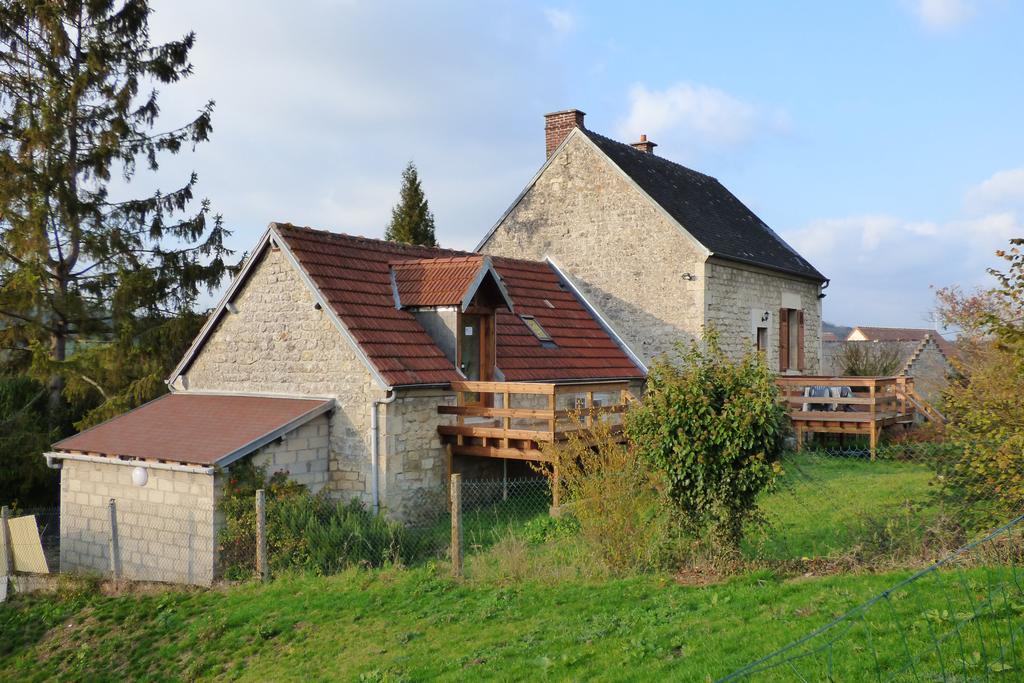 Le Clos Du Val Chivres-Val Exterior photo